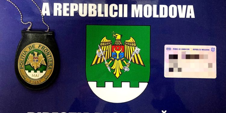 Trei documente falsificate, ridicate la trecerea frontierei moldo-române