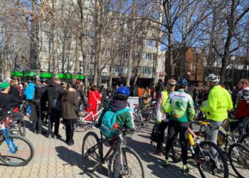 „Suntem în doliu. Nu ne simțim în siguranță pe drum!” Cicliștii din Moldova, într-un marș prin Chișinău