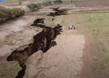 Continentul african se rupe în două, pe mii de kilometri au apărut fisuri imense. Un nou ocean s-ar putea forma