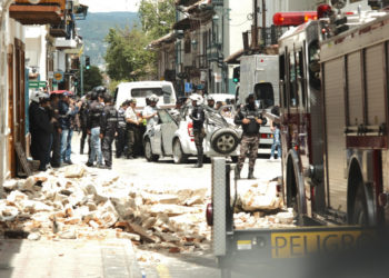 Cel puțin 16 oameni au murit iar 380 sunt răniți după cutremurul cu magnitudinea de 6,8 care a lovit Ecuador