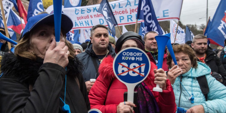 Proteste la Praga împotriva posibilei creşteri a vârstei de pensionare până la 68 de ani