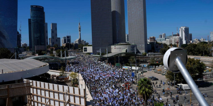 Protestatarii au încercat să-l împiedice pe Netanyahu să plece din țară. Premierul israelian s-a dus la aeroport cu elicopterul