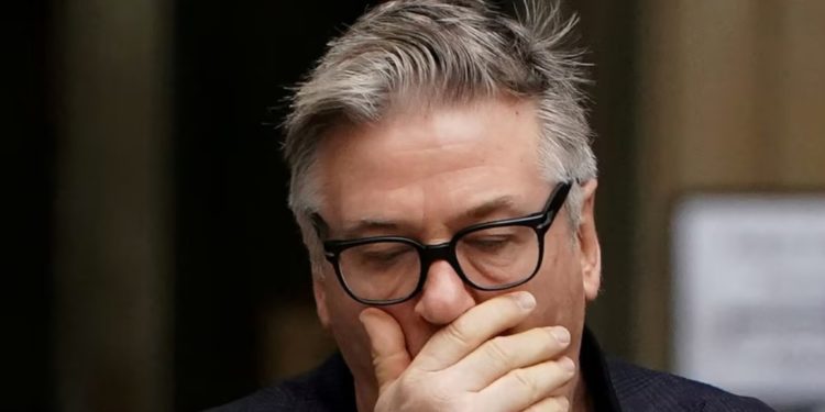 С Алека Болдуина сняли обвинения в непреднамеренном убийстве