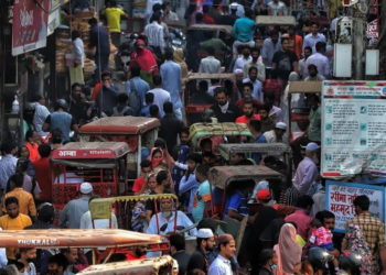 The Guardian: Индия обогнала Китай по количеству населения