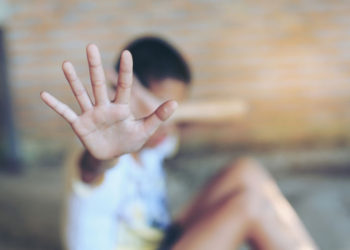 Венгрия экстрадировала в Молдову мужчину из Теленешт, который заставлял подростка оказывать секс-услуги на съемных квартирах в Кишиневе