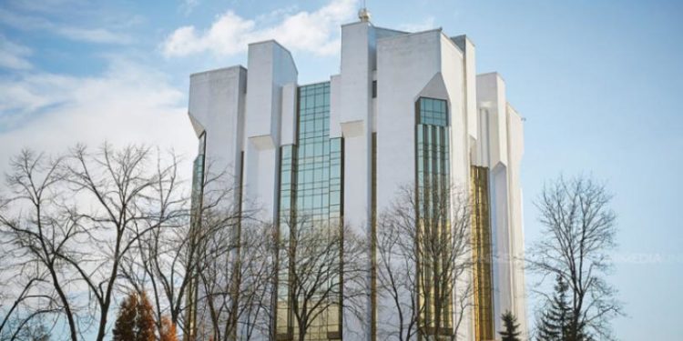 Unii critică, alții tind să se alăture: Reacția politicienilor la organizarea Adunării Naționale, anunțată de Maia Sandu | VIDEO