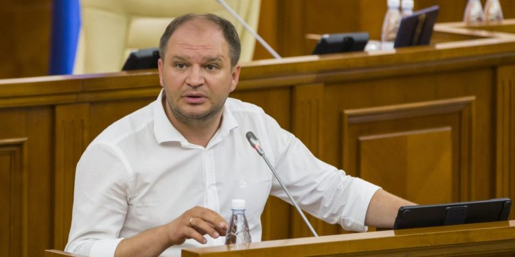 Чтобы заставить молчать: Ион Чебан объявил, что завтра утром у него и у родителей будут проведены обыски | VIDEO