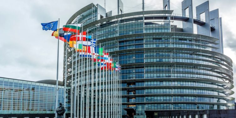В штаб-квартире крупнейшей партии Европарламента прошли обыски