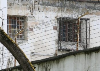 A violat repetat o fetiță și a fugit de justiție. Un moldovean a fost condamnat la 18 ani de închisoare, însă e de negăsit