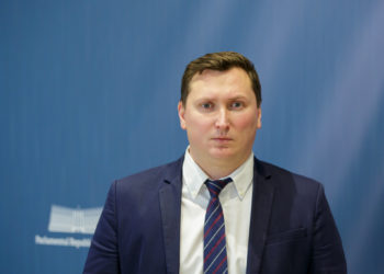 Avocatul Poporului își reiterează îngrijorarea față de suspendarea licențelor de emisie a șase posturi TV