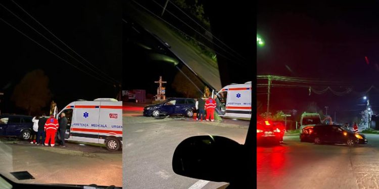 Accident nocturn la Băcioi: Un automobil, lovit lateral de o ambulanță | FOTO