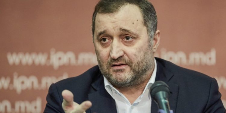 Reprezentanții puterii au comentat decizia Curții de Apel Chișinău în privința condamnării lui Ilan Șor. Vlad Filat: Le sugerez politicienilor să se abțină de la declarații | VIDEO