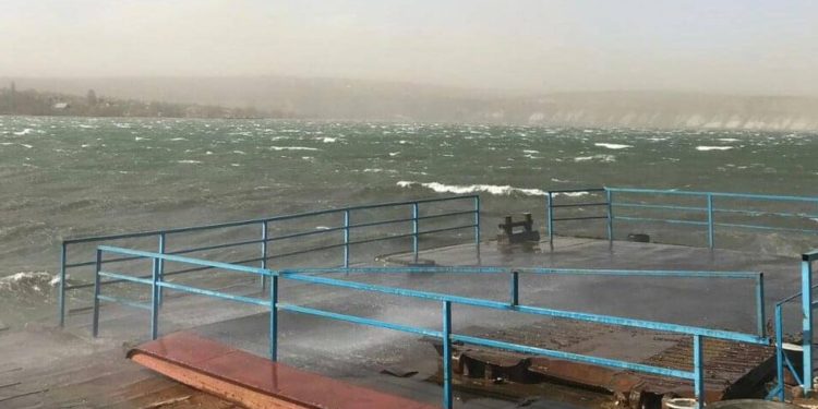 Приостановлена работа паромной переправы в населенном пункте Моловата | VIDEO