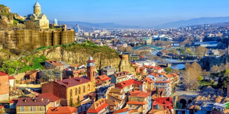 Țara contrastelor, a lendelor și a vinului. Cum poți avea parte de o călătorie de neuitat în Georgia