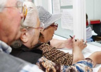 Scade drastic numărul pensionarilor