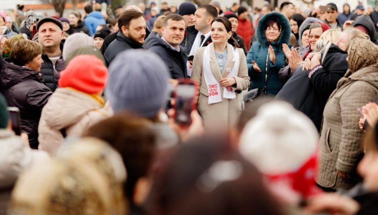 Кандидат от Партии «ШОР» на должность башкана Евгения Гуцул была представлена жителям Комрата