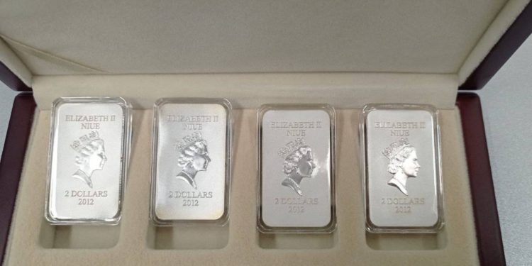 O femeie s-a pornit din Chișinău spre Varșovia cu patru lingouri de argint, ascunse în valiză | VIDEO