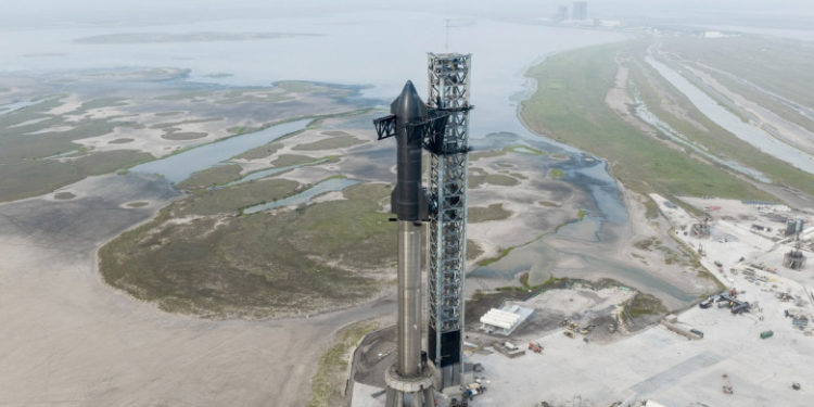 SpaceX pregăteşte o primă lansare a celei mai mari rachete din lume. „Starship” are 119 metri înălțime și 5.000 de tone