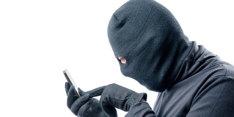 Ограбили в собственном доме: что вынес несовершеннолетний преступник?