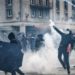 Почти 300 демонстрантов арестованы, более 100 полицейских ранены: Первомайские акции во Франции переросли в стычки