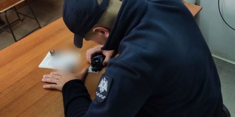 Предъявил фальшивые документы: на границе задержали гражданина Украины