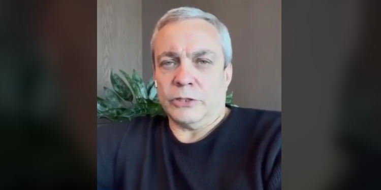 Житель Украины, более суток удерживаемый в аэропорту, обратился к властям Молдовы с просьбой о защите его прав