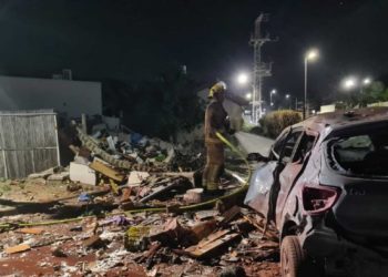 В Израиле заявили об ударах по целям в секторе Газа в ответ на массированную ракетную атаку