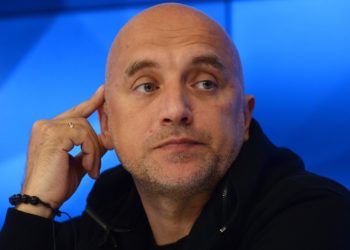 В Нижнем Новгороде взорвали автомобиль писателя, участника войны в Украине Захара Прилепина