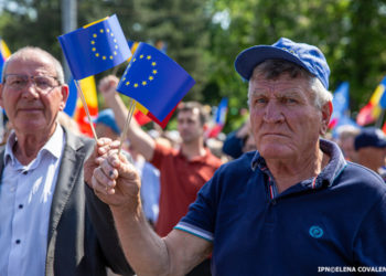 Ședința în care urma să fie examinat demersul privind schimbarea măsurii preventive a Marinei Tauber, amânată. Procurorul se afla la Parlament să ceară ridicarea imunității deputatei