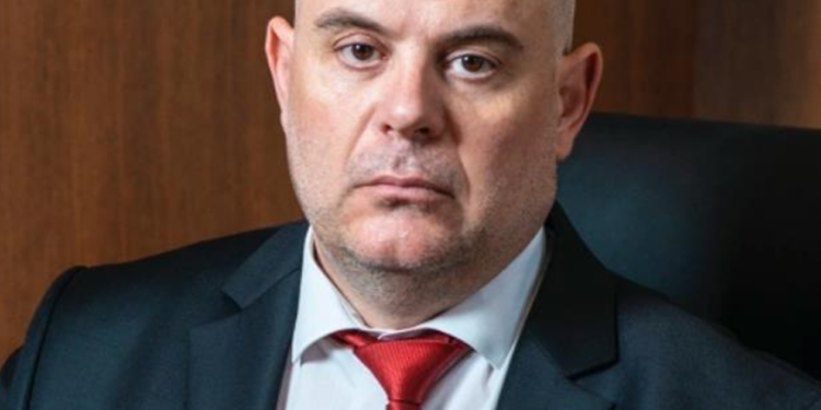 Взрывное устройство сработало на пути следования машины с генпрокурором Болгарии