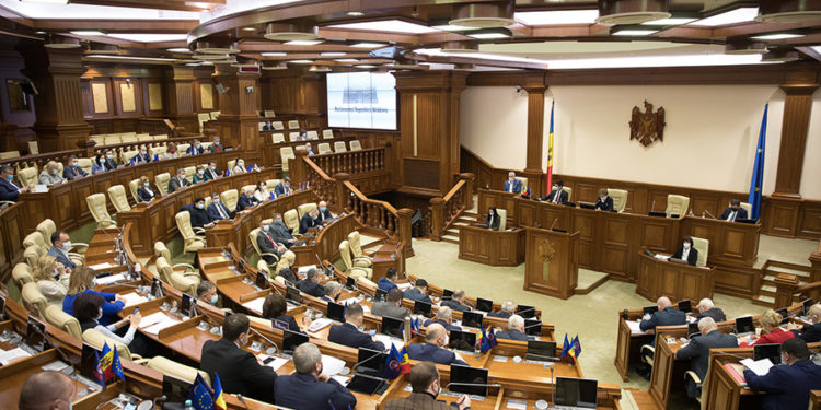 Salariile deputaților peste 500.000 lei în 2022, cine din aleșii poporului sunt cei mai bine plătiți ?