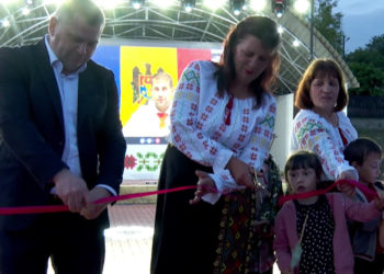 Sărbătoare dublă în satul Biești din raionul Orhei. De hramul satului, cu sprijinul echipei lui Ilan Șor, a fost inaugurată o nouă estradă de vară