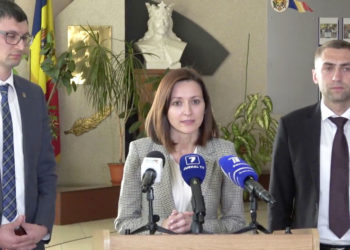 A luat-o gura pe dinainte: Veronica Dragalin a declarat că procurorii au informat-o pe Marina Tauber „că se va schimba măsura preventivă”