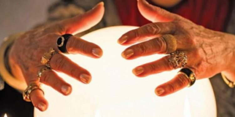 „Clarvăzătoare” condamnată la pușcărie. Pretindea că poate vindeca boli și cerea bani