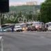 Un pilon de electricitate cu linii de troleibuz a căzut pe o stradă din centrul capitalei: Circulația, dată peste cap | VIDEO