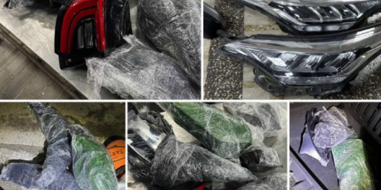 A declarat că transportă doar bunuri personale, însă avea piese pentru motociclete: Un moldovean, prins la vamă