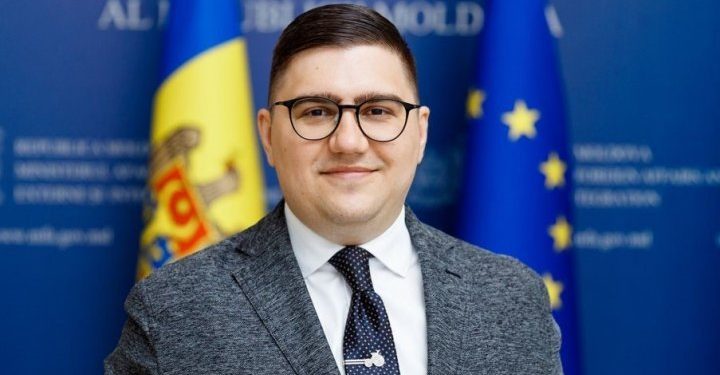 Guvernul va cumpăra, din bani publici, drapele ale UE și RM pentru Adunarea Națională din 21 mai