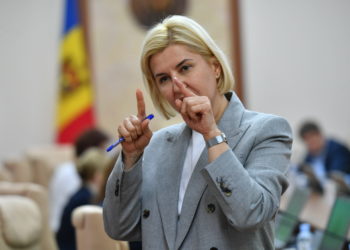 „O sectă”: Vlah o critică pe Sandu și PAS, la Congresul de la Comrat. Reacția Partidului Acțiune și Solidaritate