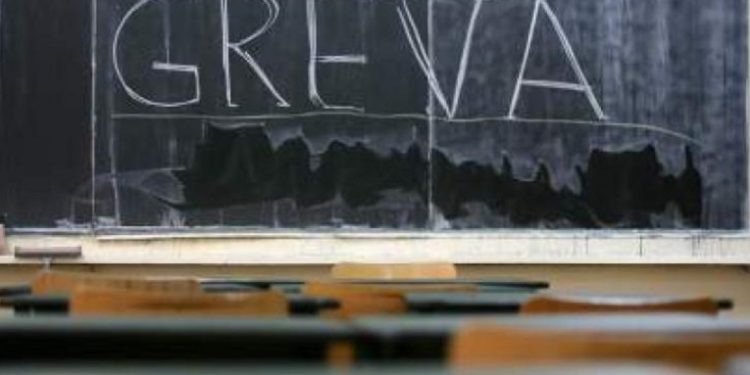 Haos în prima zi de grevă generală, în România. Nimeni nu știe sigur unde se fac ore. Care este atmosfera în școli