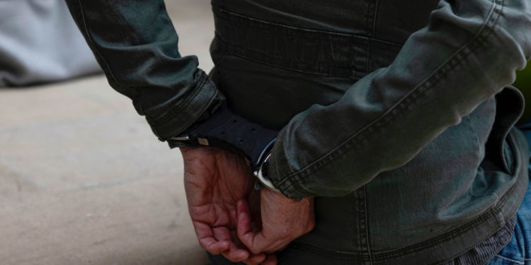 Un adolescent din Bosnia care a ameninţat că va repeta atacul armat dintr-o şcoală din Belgrad a fost arestat