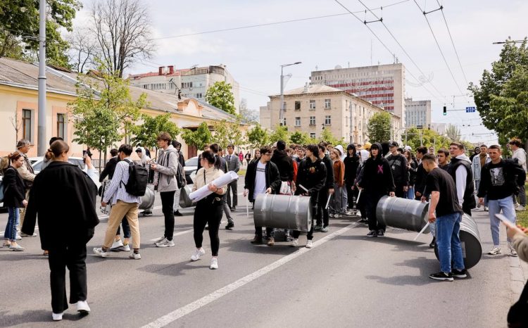 Partidul „ȘOR”” Aproximativ 25 de mii de oameni, împiedicați să ajungă la Acțiunea de Rezistență Națională, organizată de Mișcarea Pentru Popor