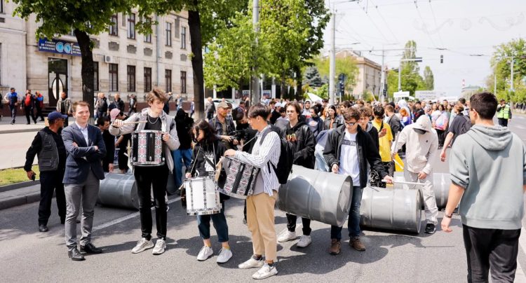 Partidul „ȘOR”” Aproximativ 25 de mii de oameni, împiedicați să ajungă la Acțiunea de Rezistență Națională, organizată de Mișcarea Pentru Popor