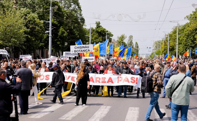 Partidul „ȘOR”” Aproximativ 25 de mii de oameni, împiedicați să ajungă la Acțiunea de Rezistență Națională, organizată de Mișcarea Pentru Popor