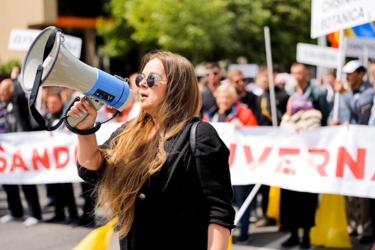 Partidul „ȘOR”” Aproximativ 25 de mii de oameni, împiedicați să ajungă la Acțiunea de Rezistență Națională, organizată de Mișcarea Pentru Popor