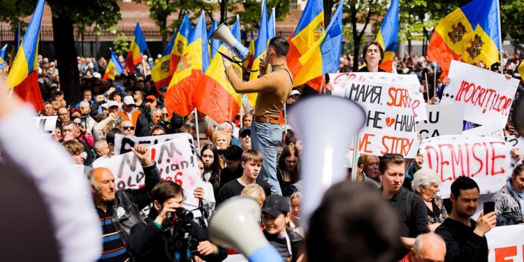 Резолюция митинга 7 мая: Национальное собрание и европейский саммит – это «пир во время чумы»