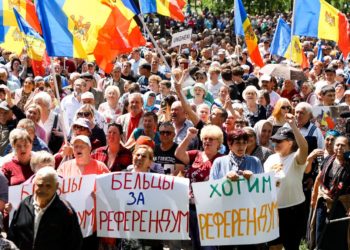 60 тысяч человек участвовали в митингах в Оргееве, Комрате и Бельцах в поддержку проведения референдума о внешнем векторе Молдовы