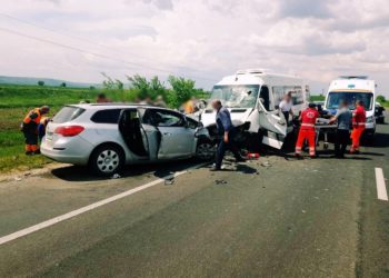 Accident grav cu implicare unui microbuz de rută, la Orhei: Două decese și 12 persoane traumatizate