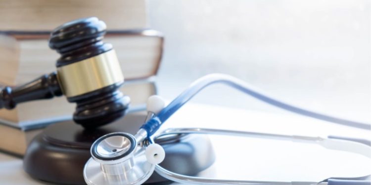 Acuzată de malpraxis. Ce riscă un obstretician-ginecolog din Fălești din a cărui neglijență a decedat un bebeluș | VIDEO