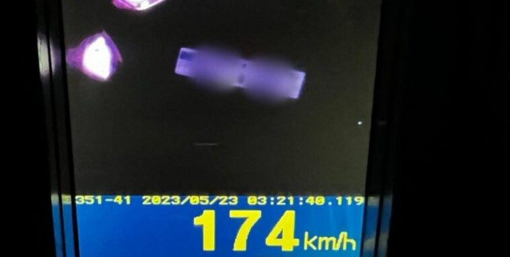 „Așa se provoacă tragediile”. Poliția a oprit un șofer care „zbura” cu 174 km/h pe o stradă din Chișinău | VIDEO