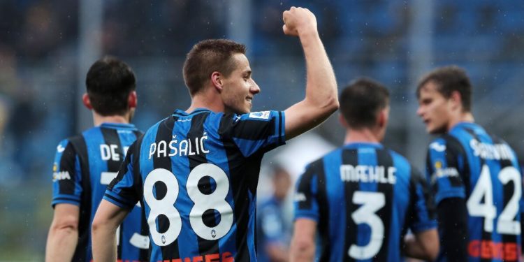 В итальянском футболе запретили футболки с номером 88